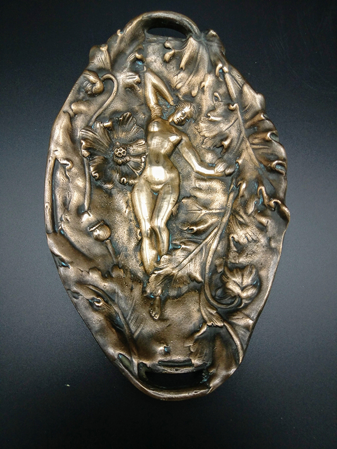 Magnifique Vide Poche " l'Eclosion " Symbolisme Art Nouveau en Bronze