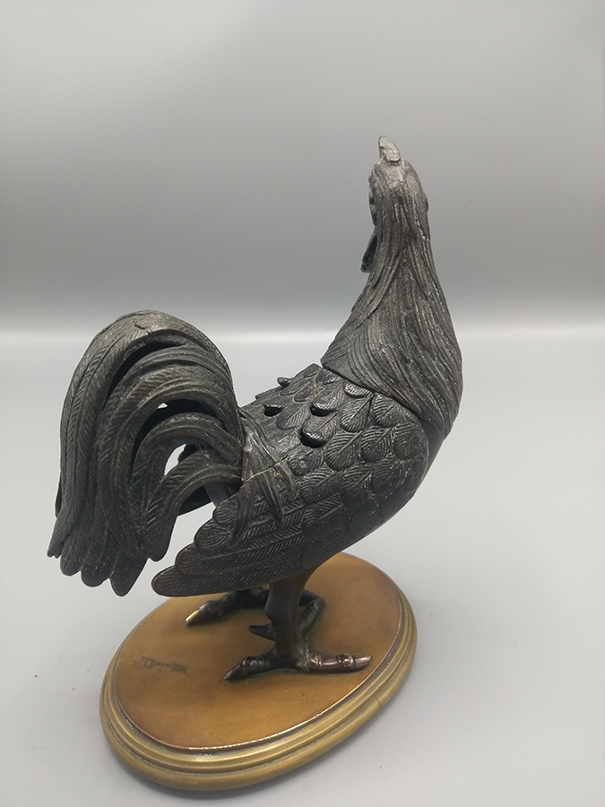 Coq en Bronze Formant Brule Parfum