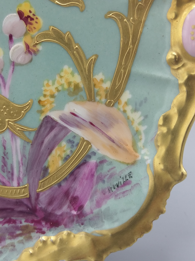 Belle Assiètte en Porcelaine de Limoge " Art Nouveau " Décoré et Signé